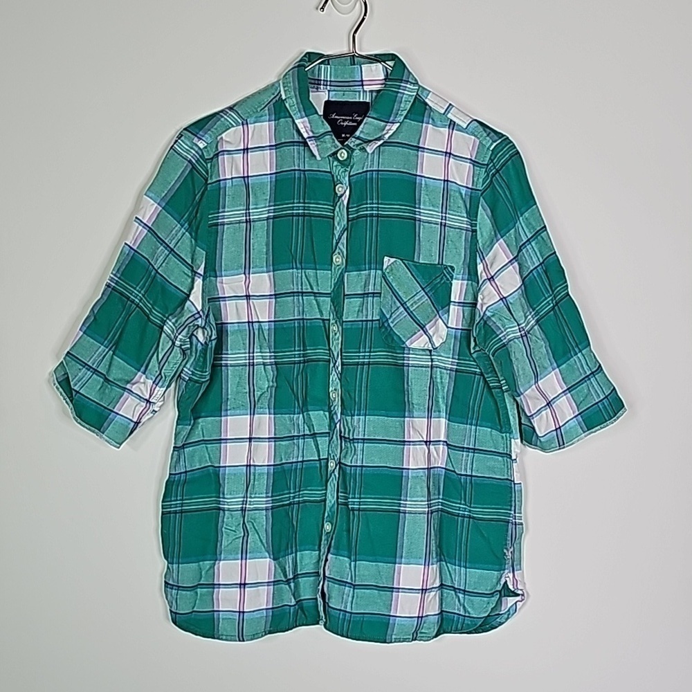 AMERICAN Eagle medium green plaid button down shirt